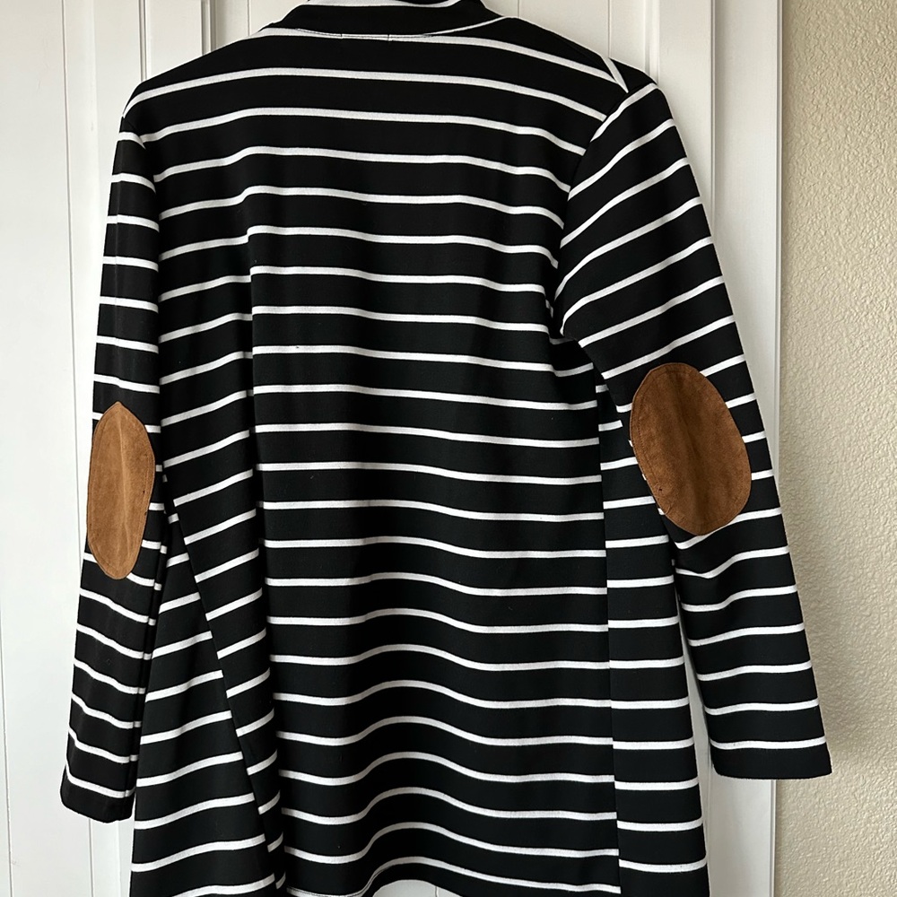 Cardigan - Picture 2 of 5